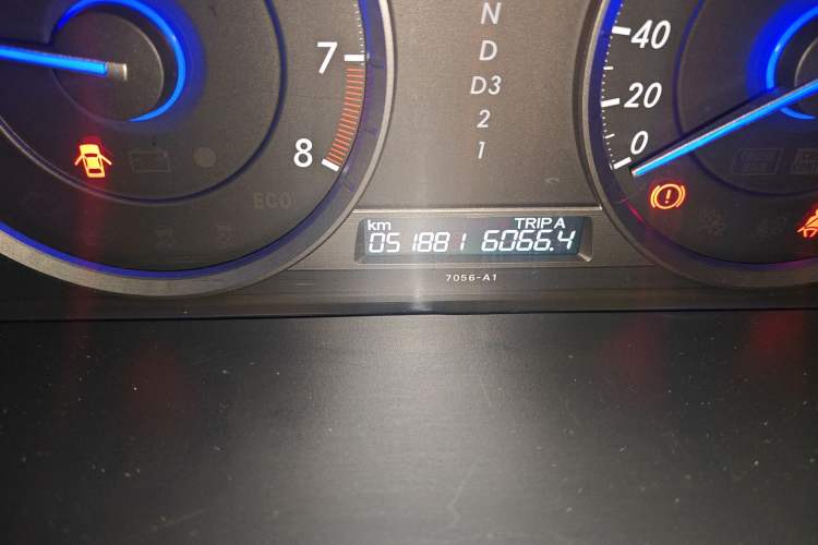 Used Honda Crosstour 2012 2.4L Luxury Edition Odometer Close Up
