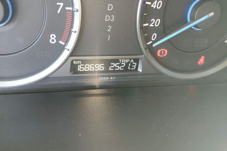 Used Honda Crosstour 2012 2.4L Luxury Edition Odometer Close Up