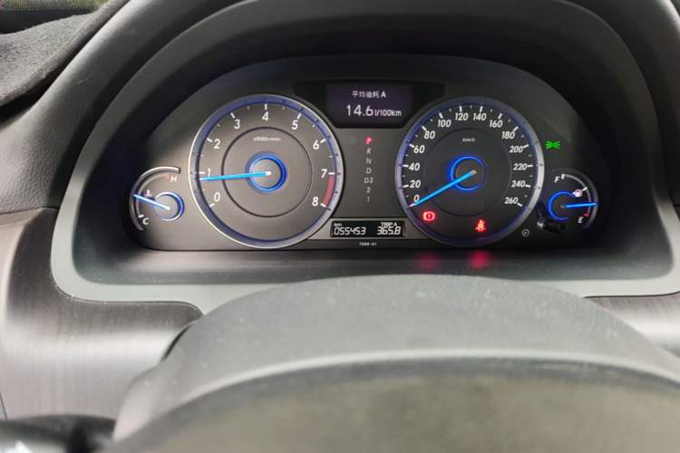 Used Honda Crosstour 2012 2.4L Luxury Edition Odometer Close Up