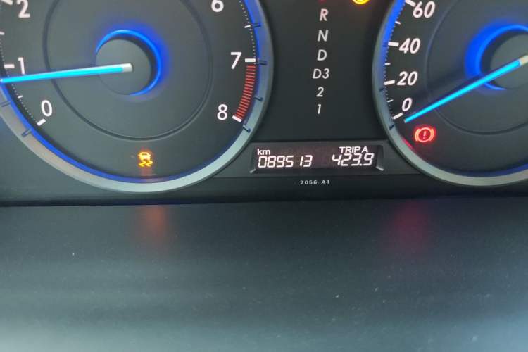 Used Honda Crosstour 2012 2.4L Luxury Edition Odometer Close Up