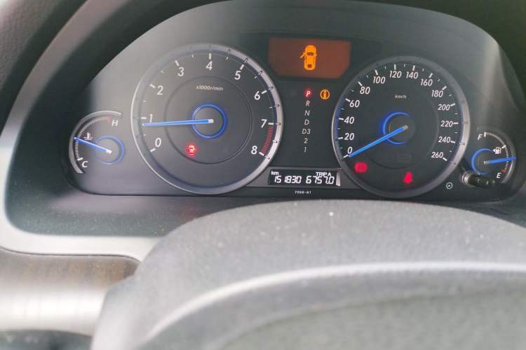 Used Honda Crosstour 2012 2.4L Prestige Edition Odometer Close Up
