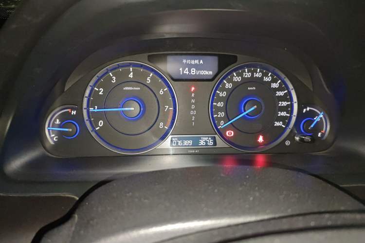 Used Honda Crosstour 2012 2.4L Luxury Edition Odometer Close Up