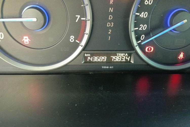 Used Honda Crosstour 2012 2.4L Luxury Edition Odometer Close Up