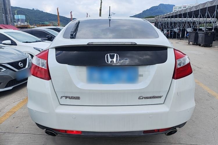 Used Honda Crosstour 2012 2.4L Luxury Edition Rear
