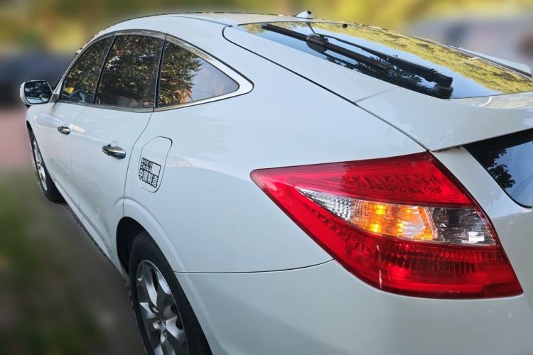 Used Honda Crosstour 2012 2.4L Luxury Edition Rear Left 45 Deg