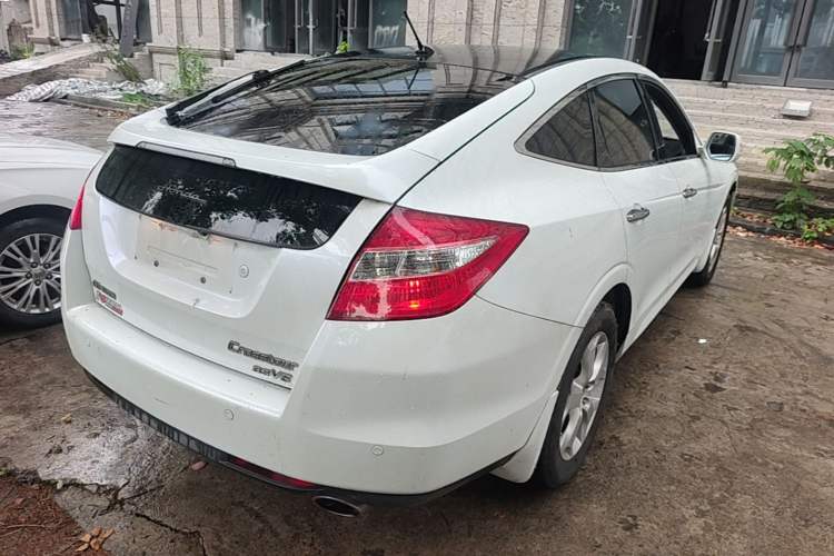 Used Honda Crosstour 2012 2.4L Luxury Edition Rear Right 45 Deg