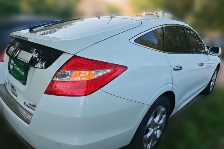 Used Honda Crosstour 2012 2.4L Luxury Edition Rear Right 45 Deg