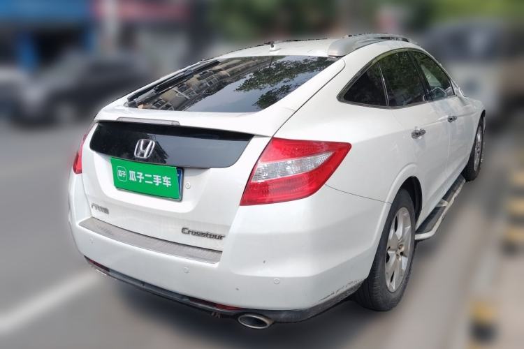Used Honda Crosstour 2012 2.4L Luxury Edition Rear Right 45 Deg