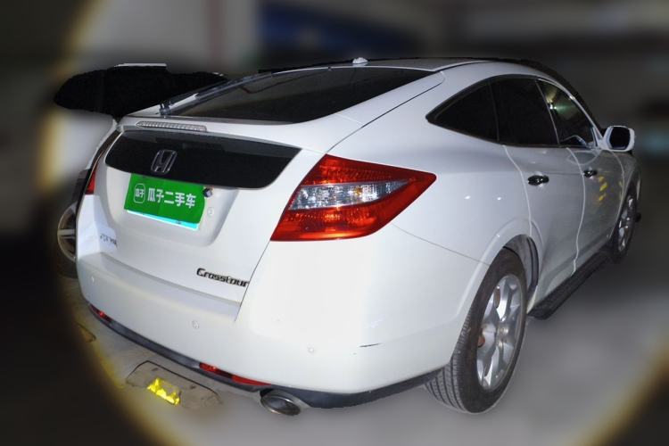 Used Honda Crosstour 2012 2.4L Luxury Edition Rear Right 45 Deg