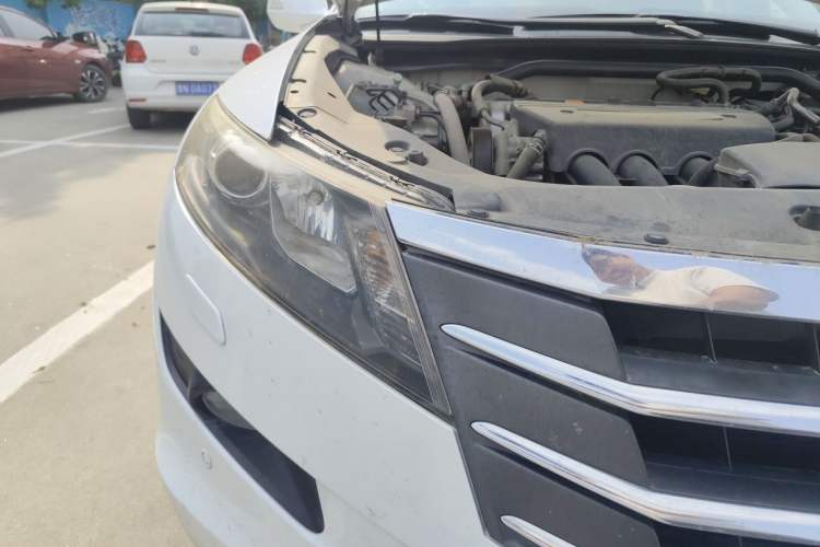 Used Honda Crosstour 2012 2.4L Luxury Edition Right Front Headlight