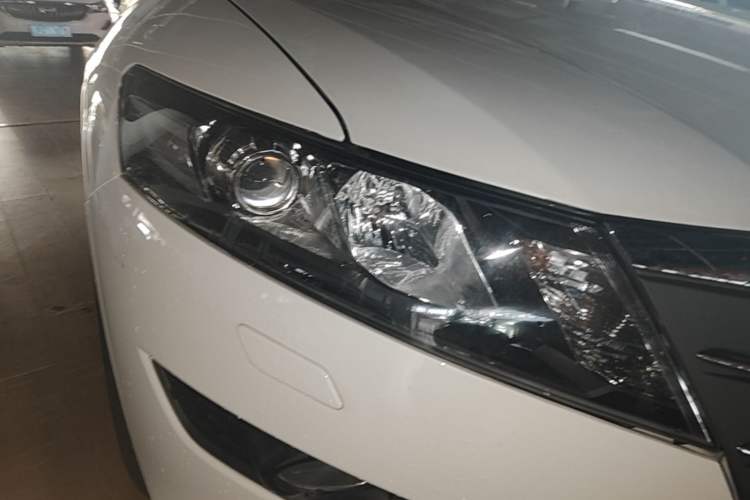 Used Honda Crosstour 2012 2.4L Luxury Edition Right Front Headlight