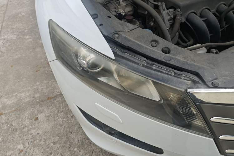 Used Honda Crosstour 2012 2.4L Luxury Edition Right Front Headlight