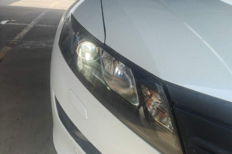 Used Honda Crosstour 2012 2.4L Luxury Edition Right Front Headlight