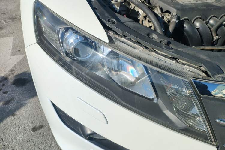 Used Honda Crosstour 2012 2.4L Luxury Edition Right Front Headlight