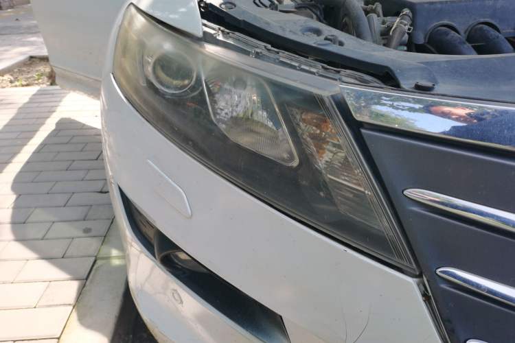 Used Honda Crosstour 2012 2.4L Luxury Edition Right Front Headlight