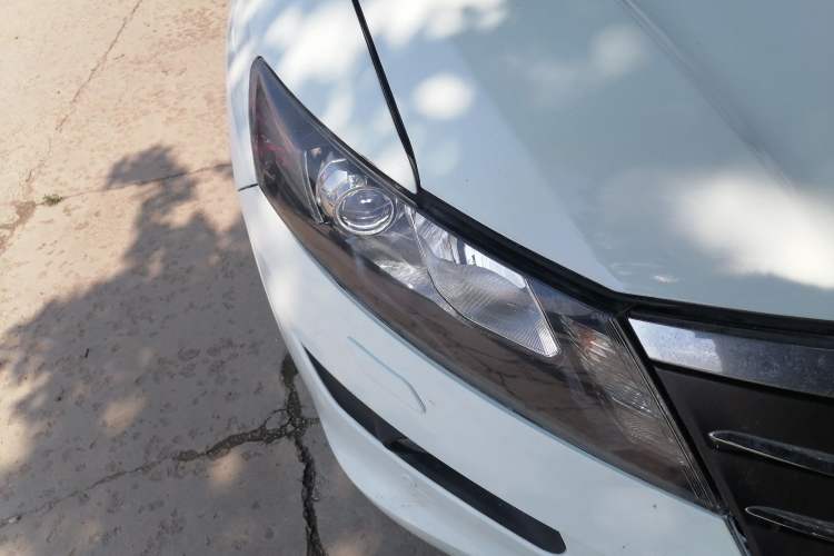 Used Honda Crosstour 2012 2.4L Luxury Edition Right Front Headlight