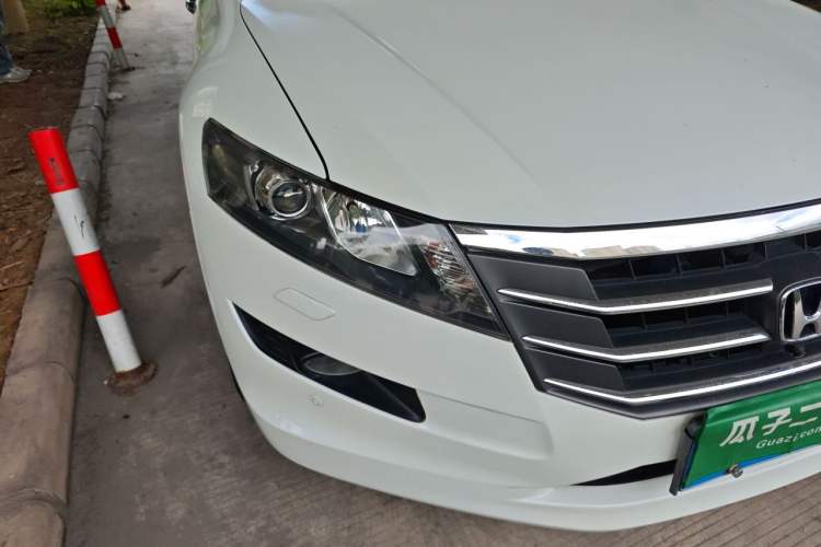 Used Honda Crosstour 2012 2.4L Luxury Edition Right Front Headlight