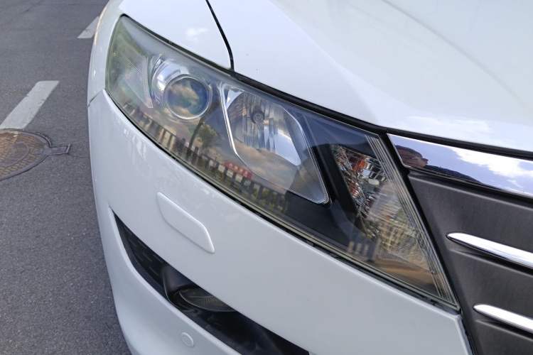 Used Honda Crosstour 2012 2.4L Luxury Edition Right Front Headlight