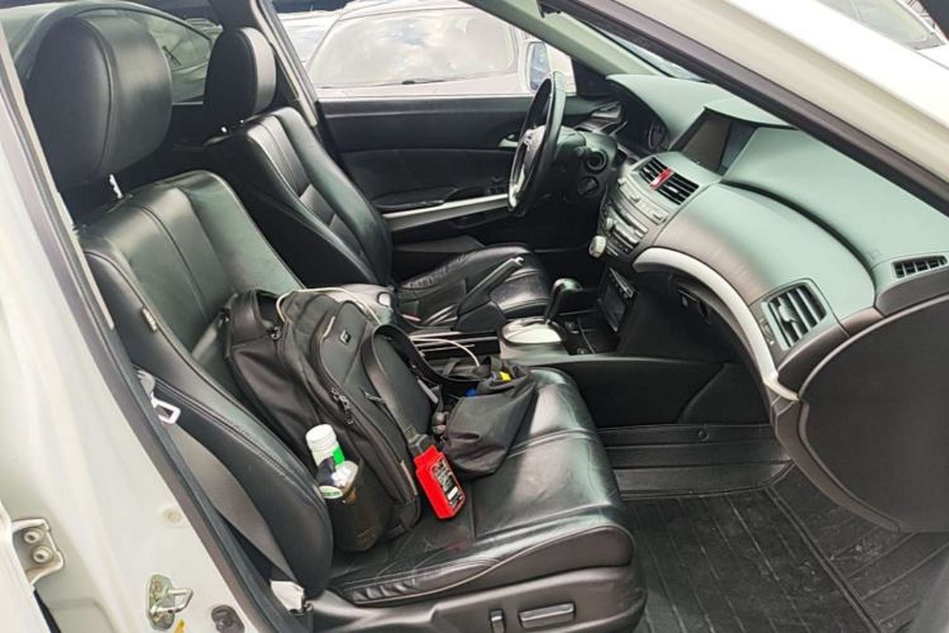 Used Honda Crosstour 2012 2.4L Luxury Edition Right Front Seat