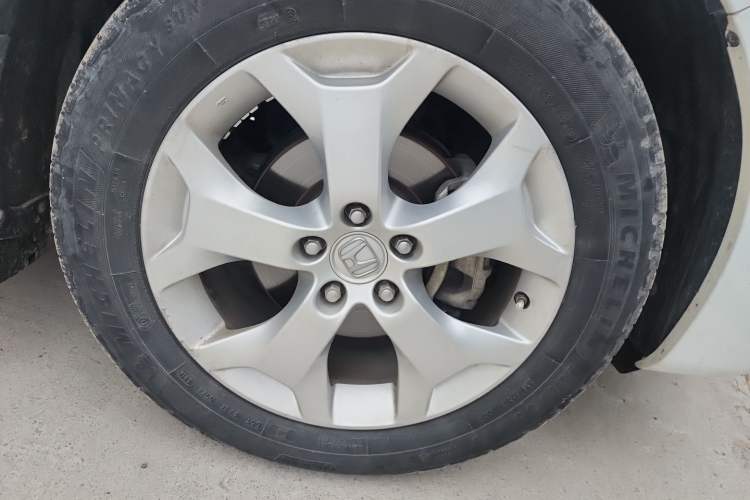 Used Honda Crosstour 2012 2.4L Luxury Edition Right Front Wheel Hub