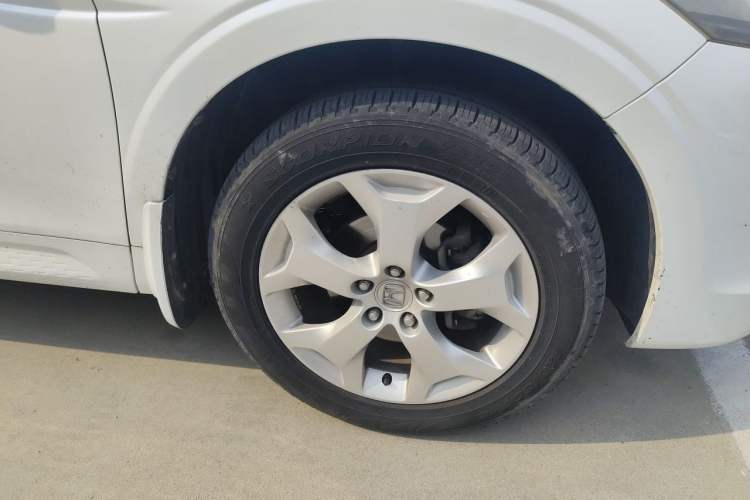 Used Honda Crosstour 2012 2.4L Luxury Edition Right Front Wheel Hub