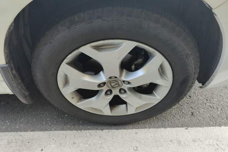 Used Honda Crosstour 2012 2.4L Luxury Edition Right Front Wheel Hub