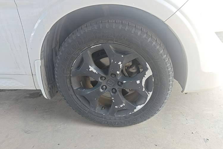 Used Honda Crosstour 2012 2.4L Luxury Edition Right Front Wheel Hub