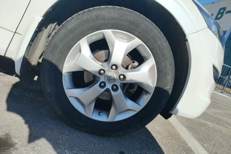 Used Honda Crosstour 2012 2.4L Luxury Edition Right Front Wheel Hub