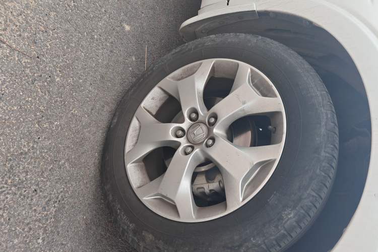 Used Honda Crosstour 2012 2.4L Luxury Edition Right Front Wheel Hub