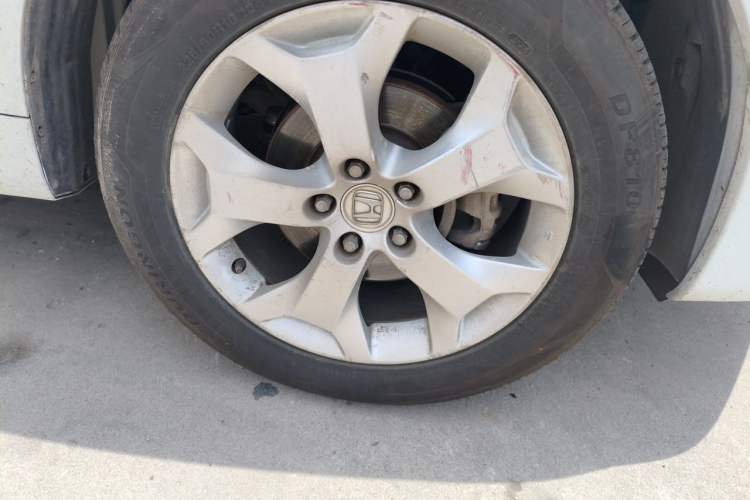 Used Honda Crosstour 2012 2.4L Luxury Edition Right Front Wheel Hub