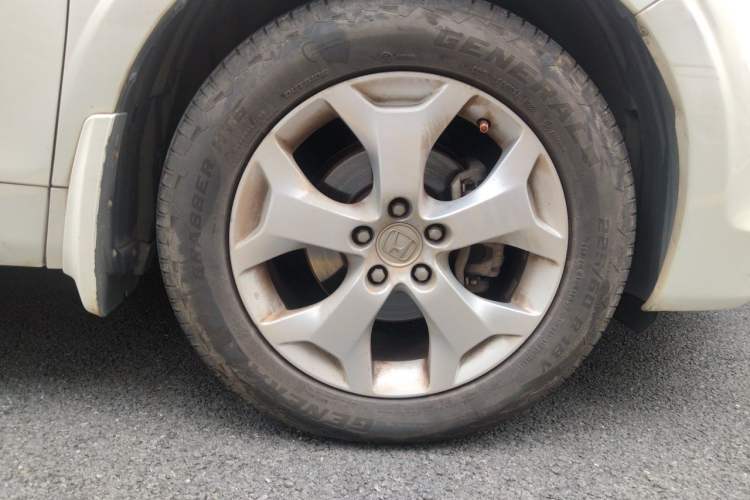 Used Honda Crosstour 2012 2.4L Prestige Edition Right Front Wheel Hub