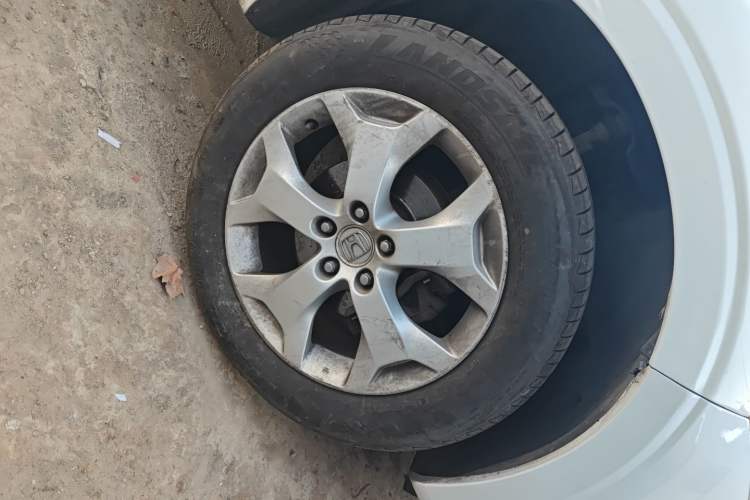 Used Honda Crosstour 2012 2.4L Luxury Edition Right Front Wheel Hub