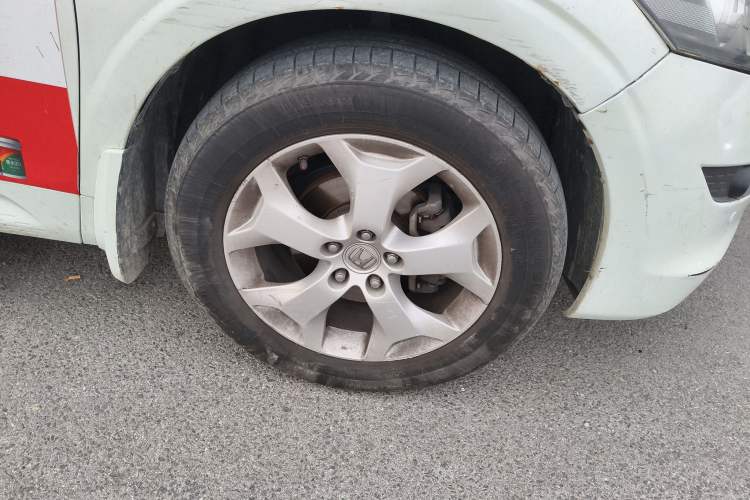 Used Honda Crosstour 2012 2.4L Luxury Edition Right Front Wheel Hub