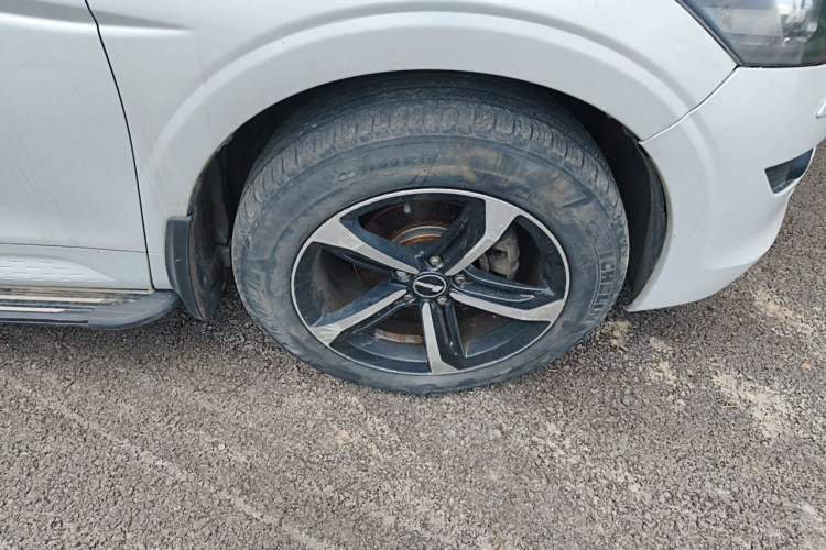 Used Honda Crosstour 2012 2.4L Luxury Edition Right Front Wheel Hub