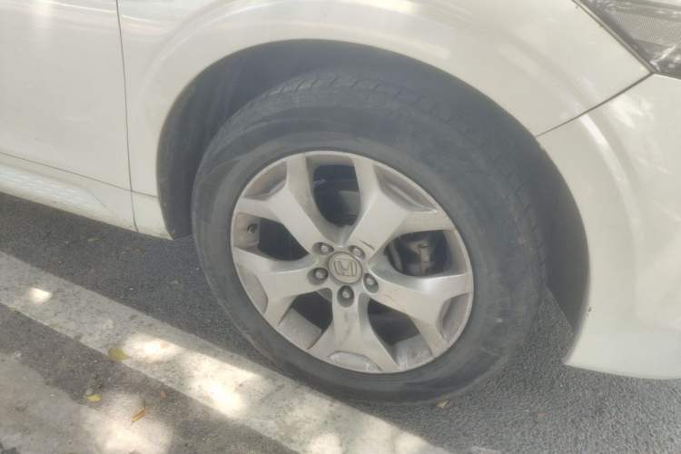 Used Honda Crosstour 2012 2.4L Luxury Edition Right Front Wheel Hub
