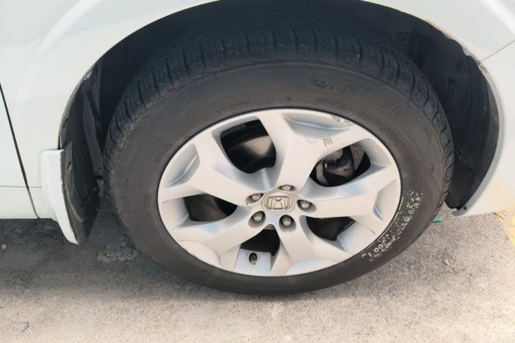 Used Honda Crosstour 2012 2.4L Luxury Edition Right Front Wheel Hub