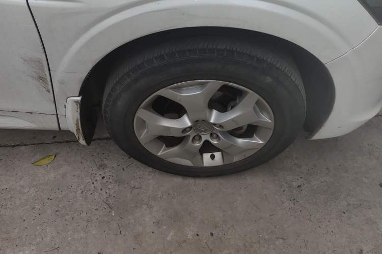 Used Honda Crosstour 2012 2.4L Luxury Edition Right Front Wheel Hub