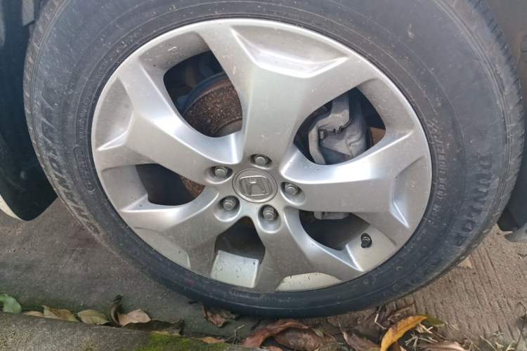 Used Honda Crosstour 2012 2.4L Luxury Edition Right Front Wheel Hub
