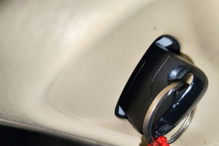 Used Honda Crosstour 2012 2.4L Luxury Edition Vehicle Key