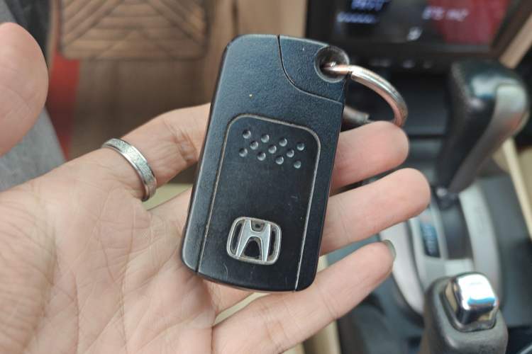 Used Honda Crosstour 2012 2.4L Luxury Edition Vehicle Key