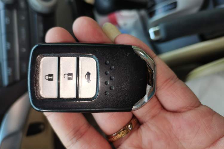 Used Honda Crosstour 2012 2.4L Luxury Edition Vehicle Key