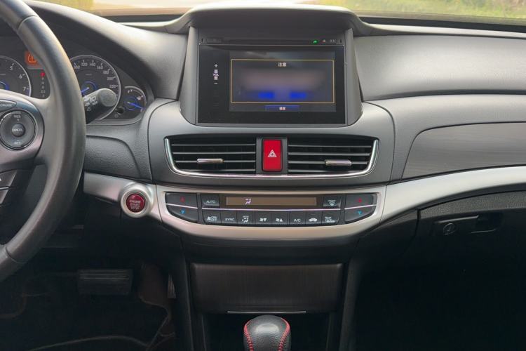 Used Honda Crosstour 2014 2.4L Luxury Edition Audio And AC Panel