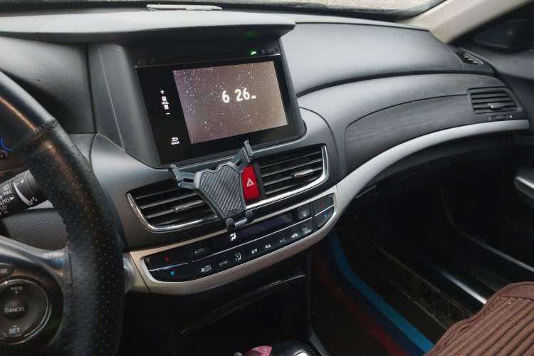 Used Honda Crosstour 2014 2.4L Luxury Edition Audio And AC Panel