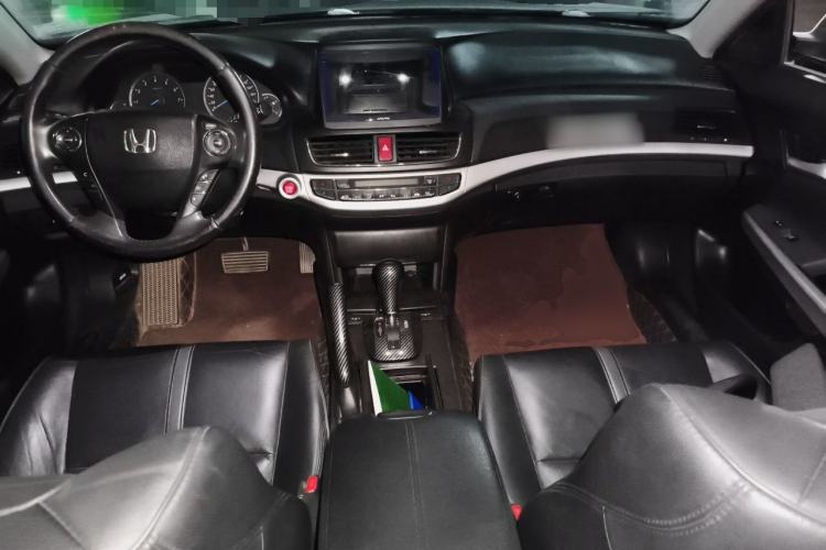 Used Honda Crosstour 2014 2.4L Luxury Edition Center Console
