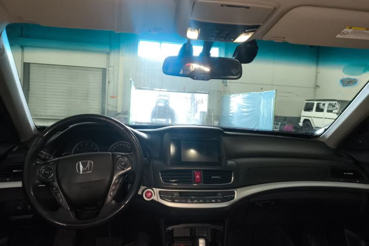 Used Honda Crosstour 2014 2.4L Luxury Edition Center Console