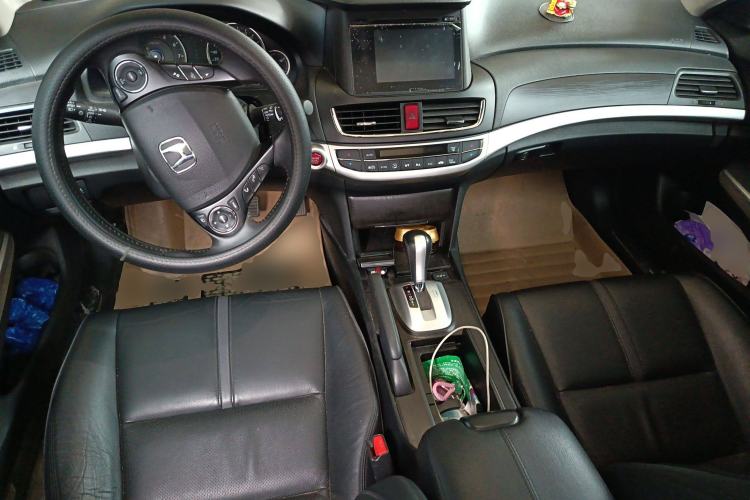 Used Honda Crosstour 2014 2.4L Luxury Edition Center Console