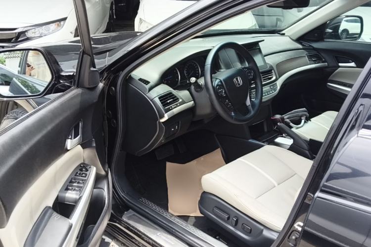 Used Honda Crosstour 2014 2.4L Luxury Edition Driver Seat