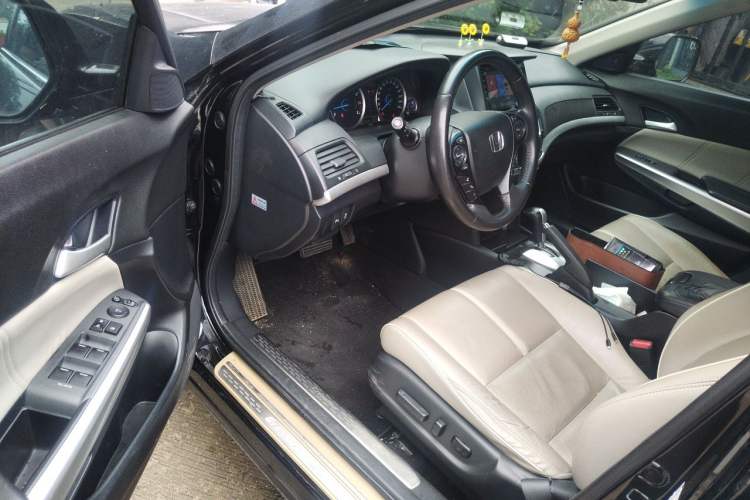 Used Honda Crosstour 2014 2.4L Luxury Edition Driver Seat