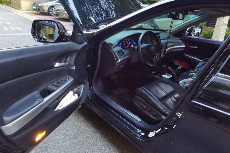 Used Honda Crosstour 2014 2.4L Luxury Edition Driver Seat