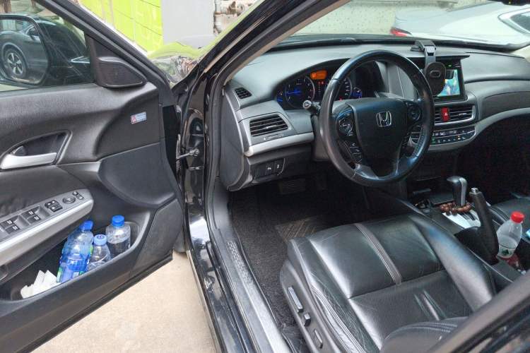 Used Honda Crosstour 2014 2.4L Luxury Edition Driver Seat